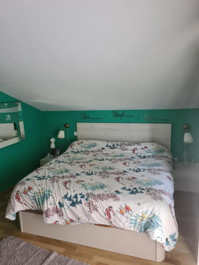Urifer Appartement Cóbreces Buitenkant foto
